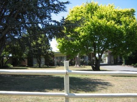 Opal Motel Leongatha Exterior photo