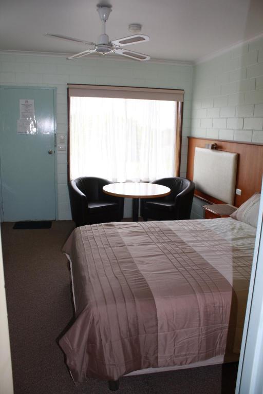 Opal Motel Leongatha Room photo