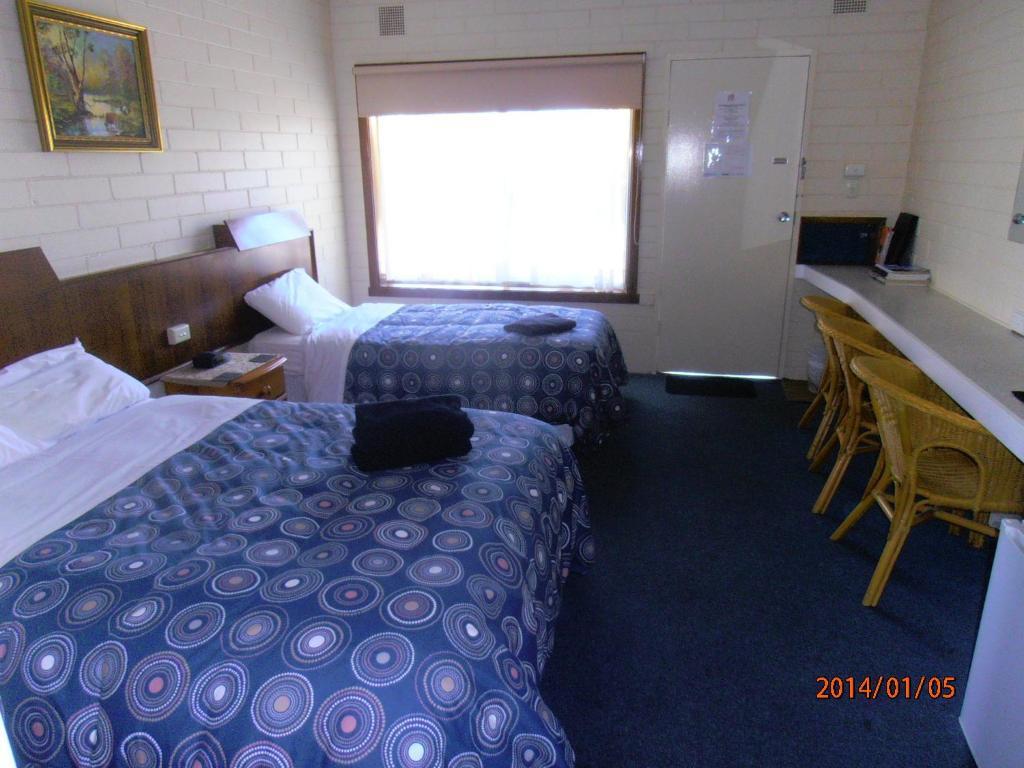 Opal Motel Leongatha Room photo