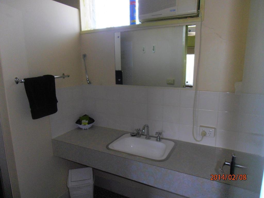 Opal Motel Leongatha Room photo