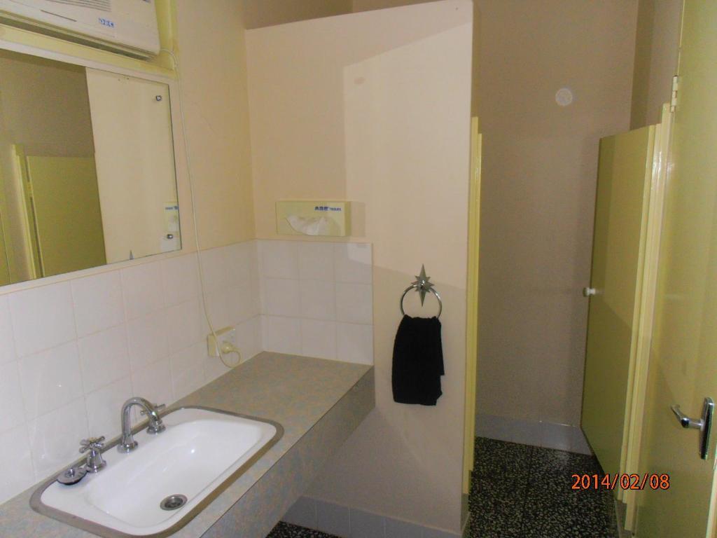 Opal Motel Leongatha Room photo